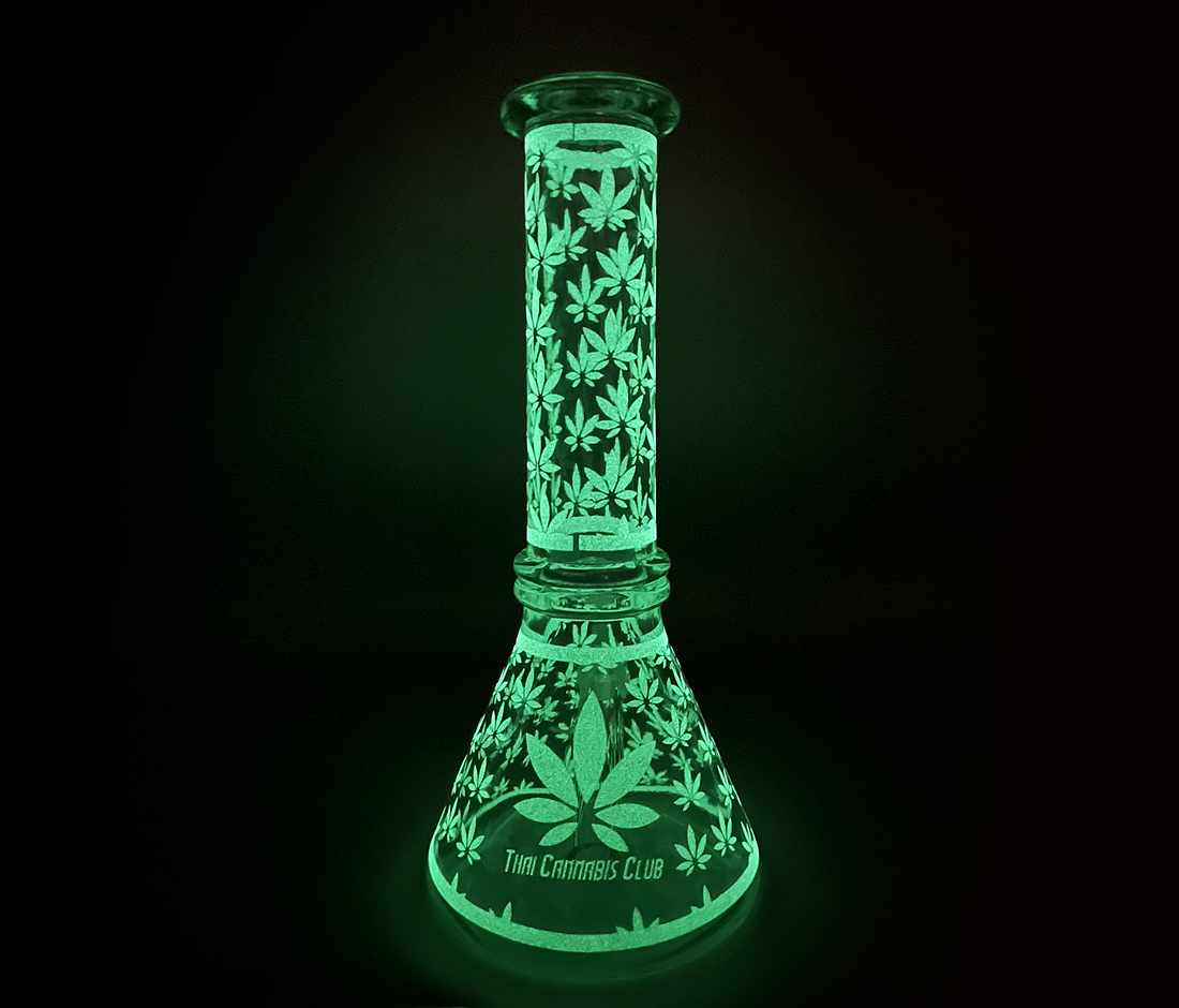 Glow in The Dark Bong